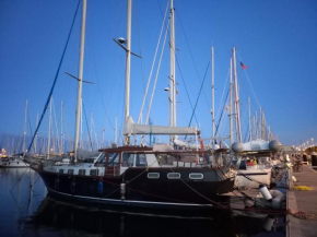 Excelente Velero Clásico en Valencia